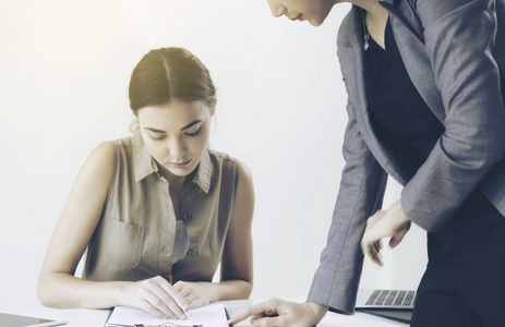 厦门侦探调查取证：民事诉讼必须要个人举证吗？